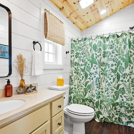 The Lodges At Eden Reserve - Pet Friendly Cabins Near Ark Williamstown Exterior photo