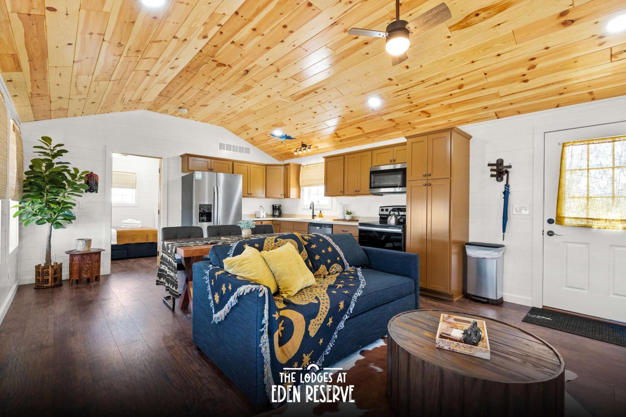 The At Eden Reserve - Pet Friendly Near Ark Holiday home *
